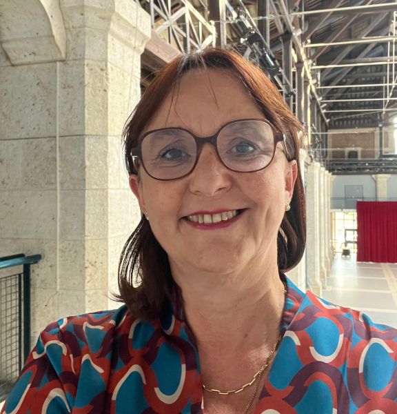 Sandrine Lhuillez, responsable communication de la Halle aux Grains (Blois)